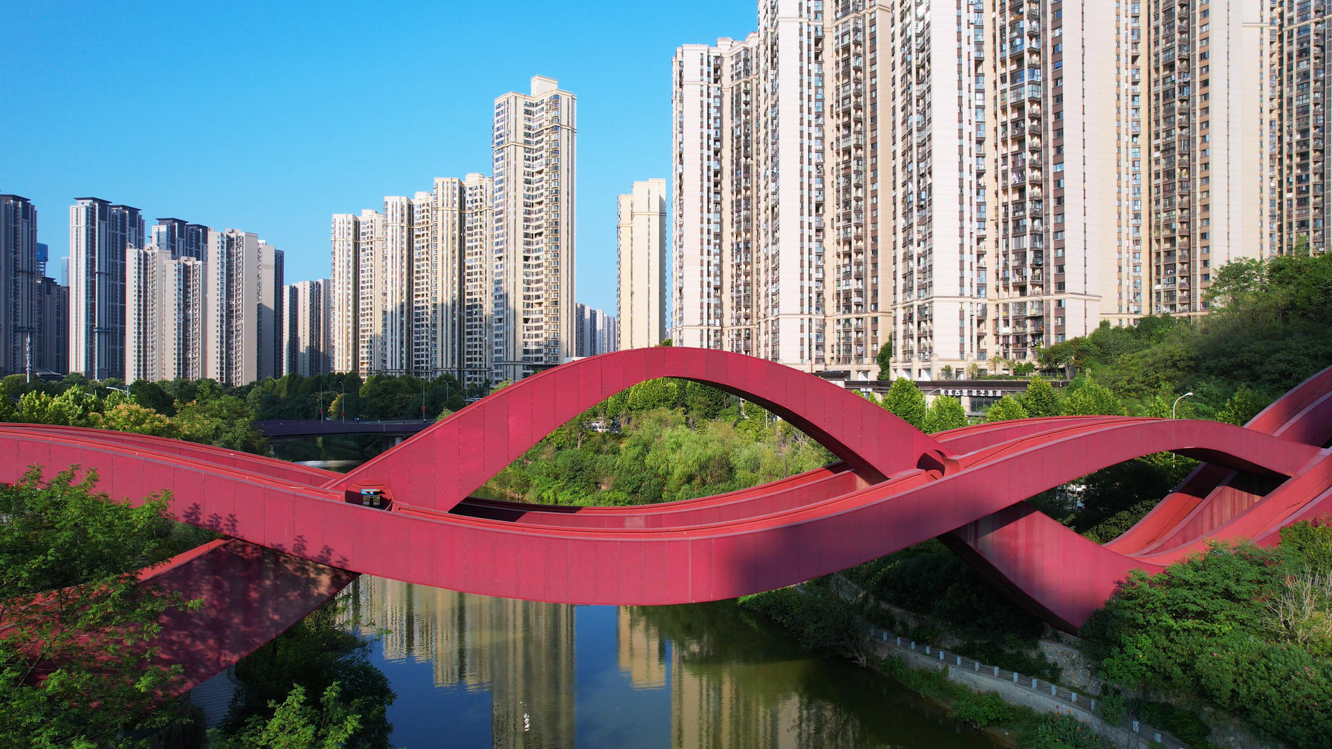 湖南长沙梅溪湖网红打卡地标中国结桥街景4k素材视频的预览图