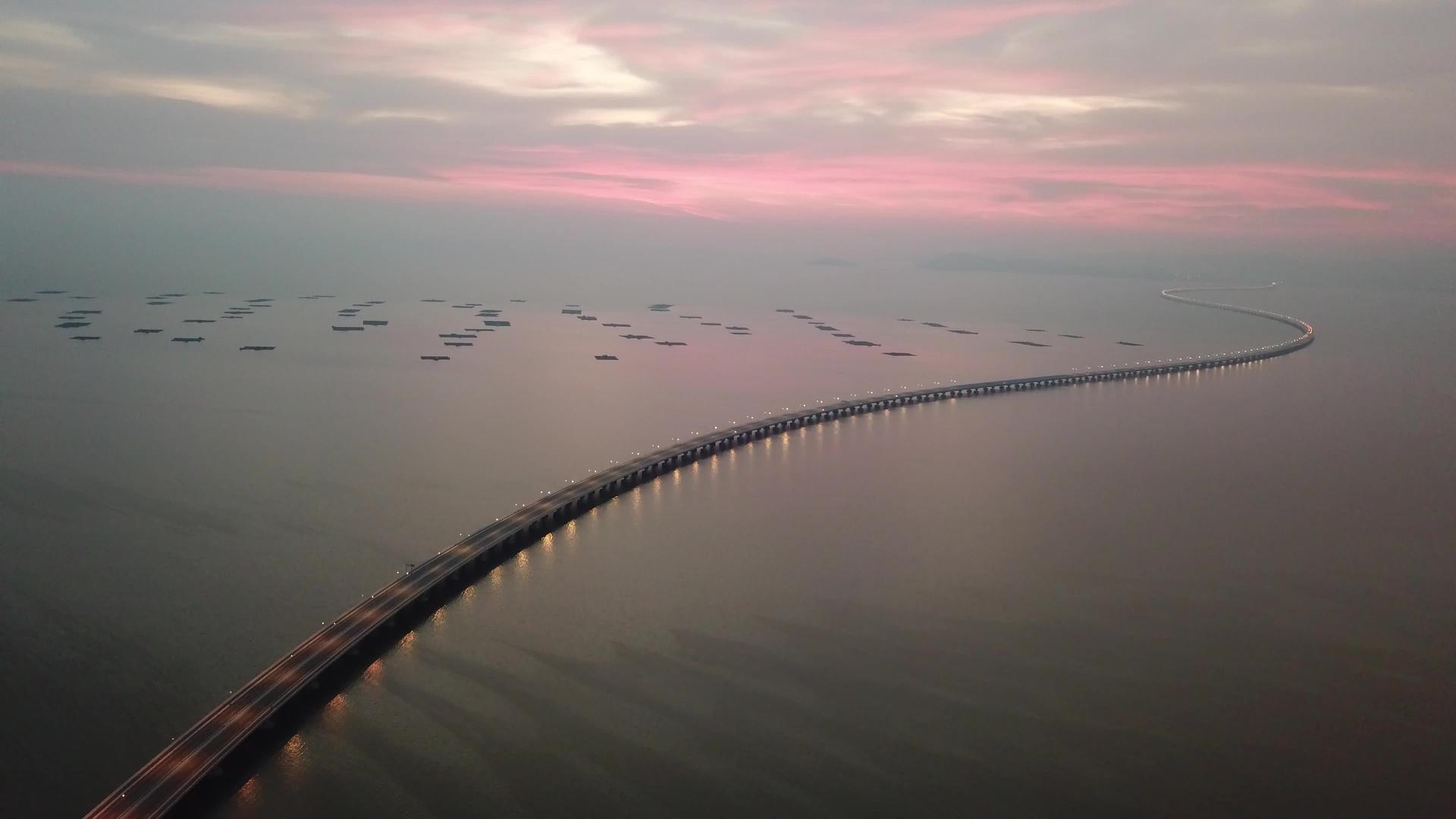 Penang由于第二大桥的清晨时间视频的预览图