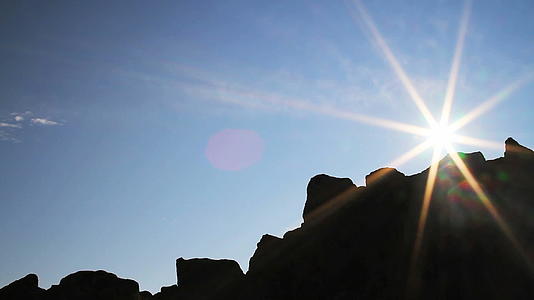 古代巨型石像天文观测台kokino视频的预览图