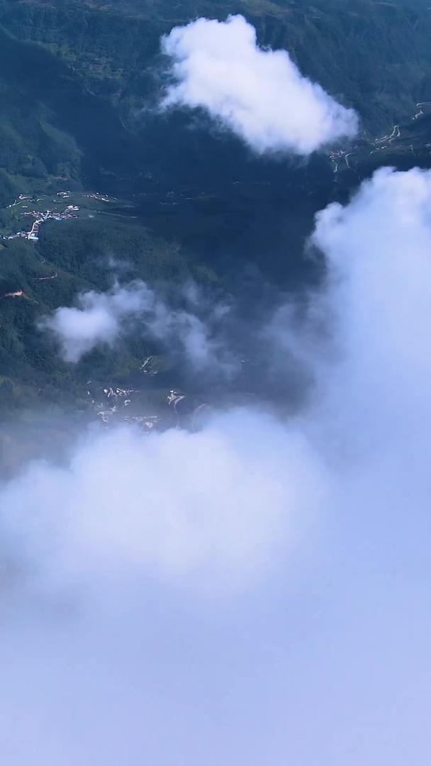云南风光大山深处云雾缭绕视频的预览图