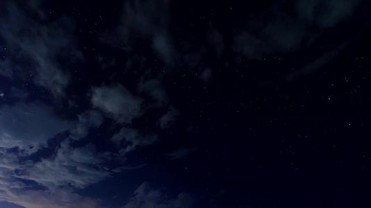 星尾在美丽的夜空中失败了4公里视频的预览图
