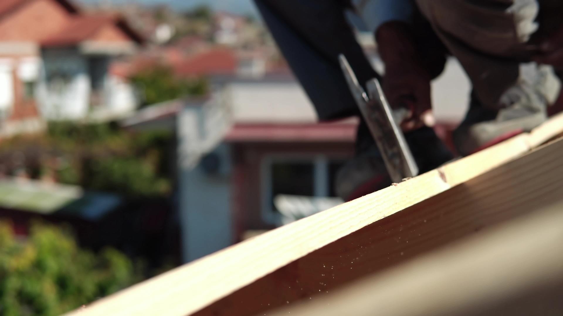 建造木屋顶视频的预览图