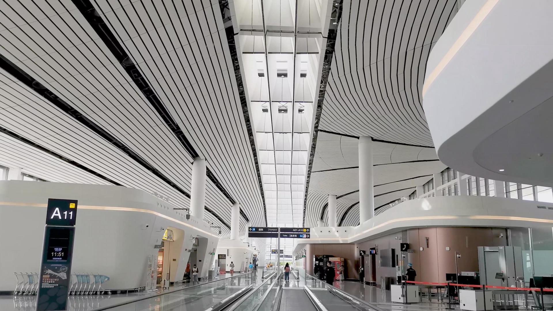 美丽的北京大兴国际机场内部结构素材视频的预览图
