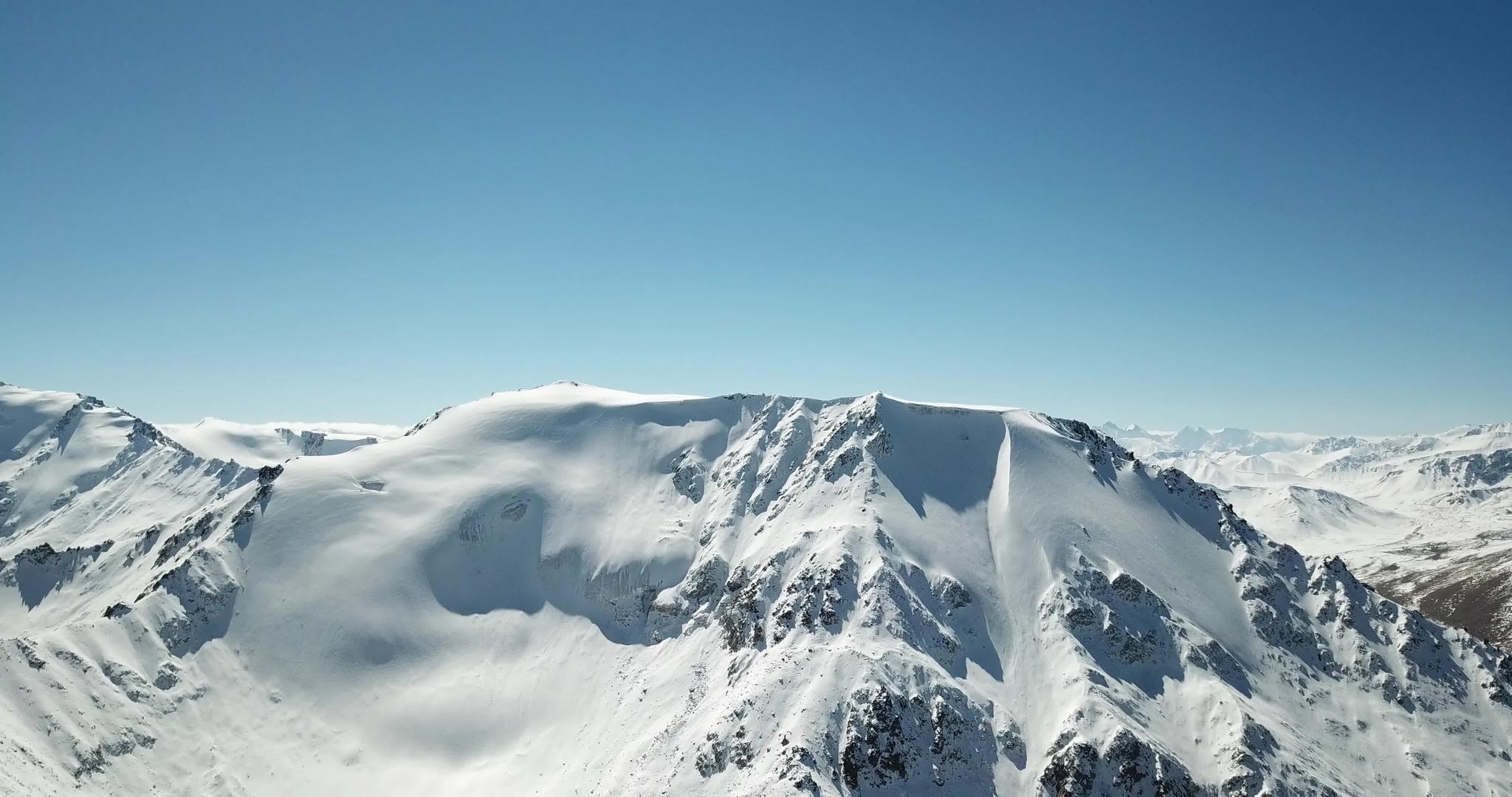 飞过雪山顶视频的预览图