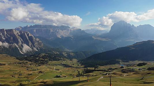 阿尔卑斯山的壮丽景色视频的预览图