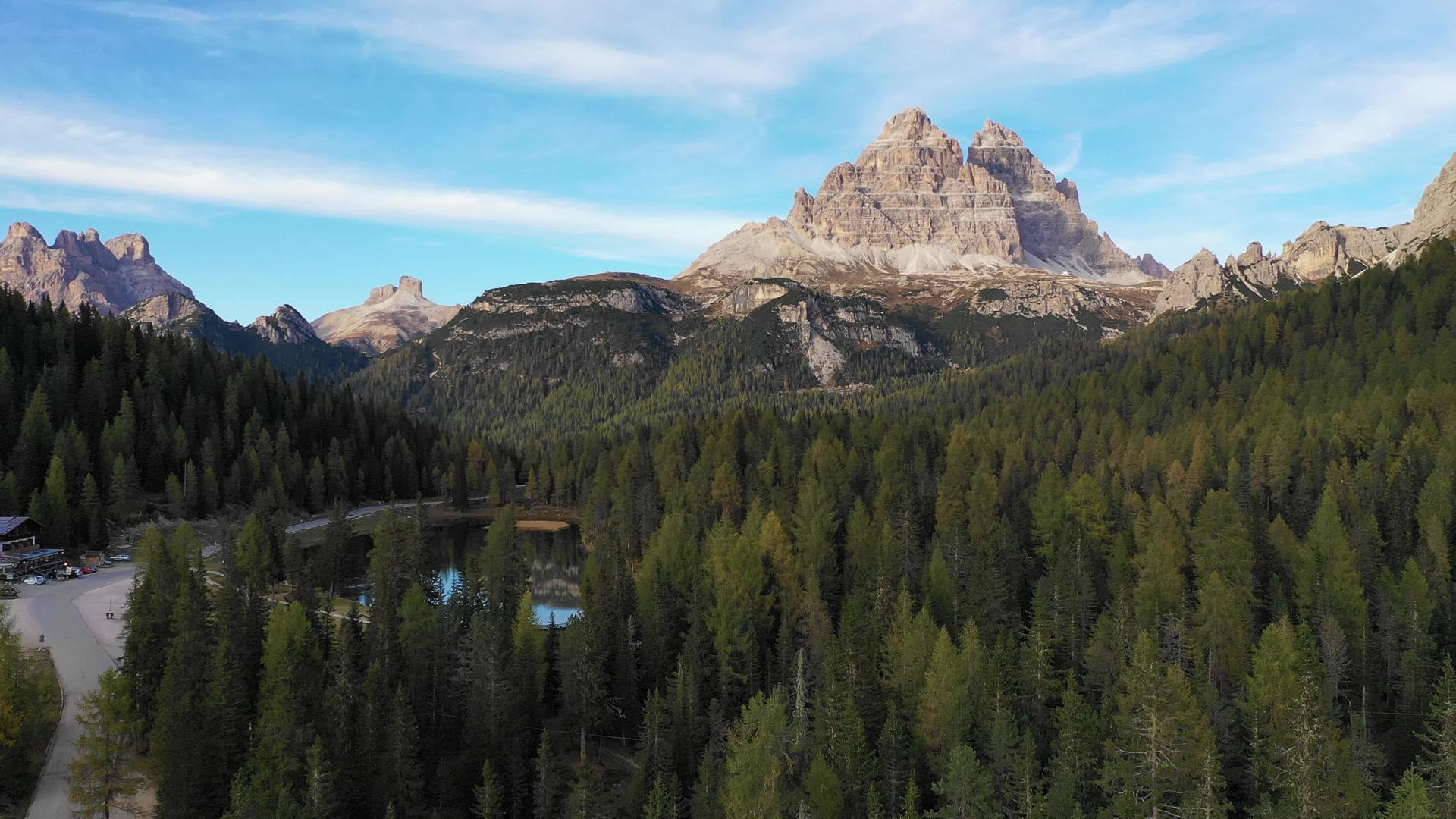 意大利多洛米蒂国家公园视频的预览图