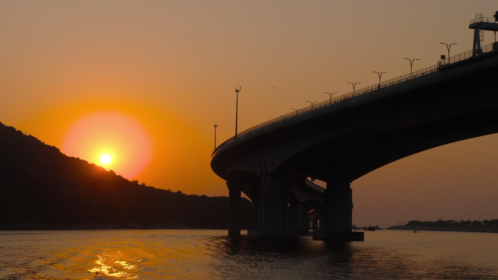 香港马考桥日落时视频的预览图