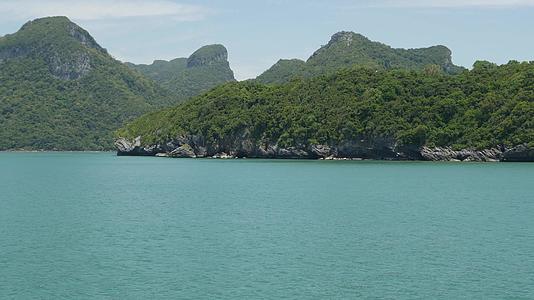 安通国家海洋公园位于苏梅岛热带度假胜地附近视频的预览图