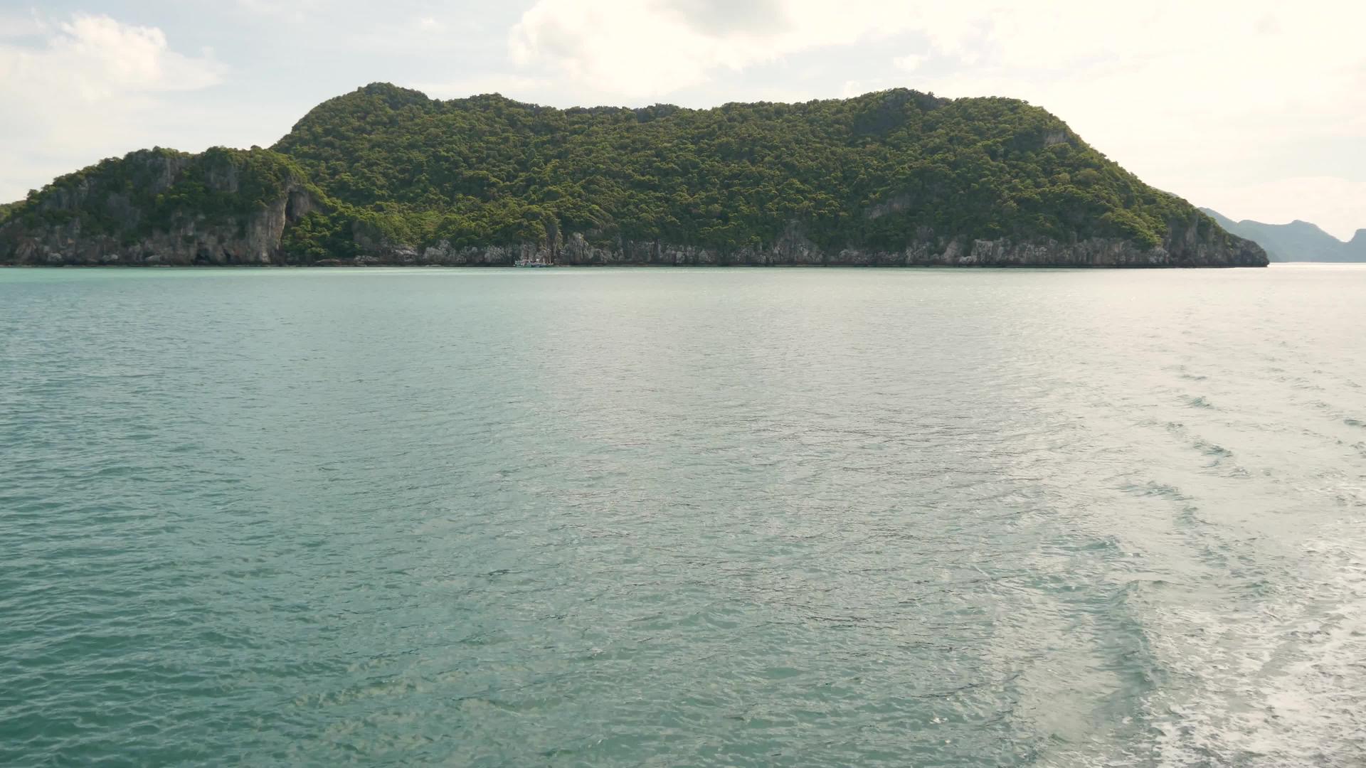 安通国家海洋公园位于苏梅岛旅游天堂热带度假胜地附近视频的预览图
