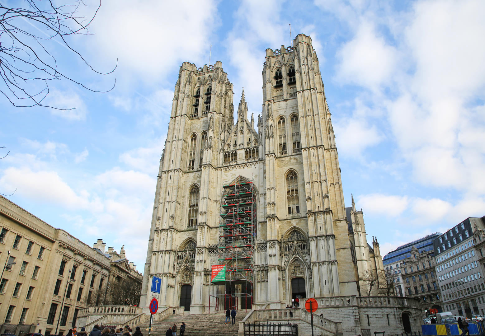 比利时布鲁塞尔圣米歇尔圣及古都勒大教堂视频的预览图