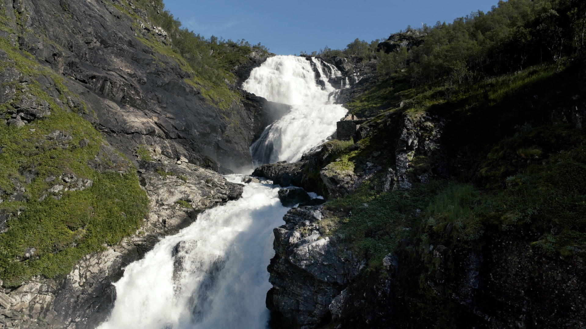 挪威山有高丽瀑布视频的预览图