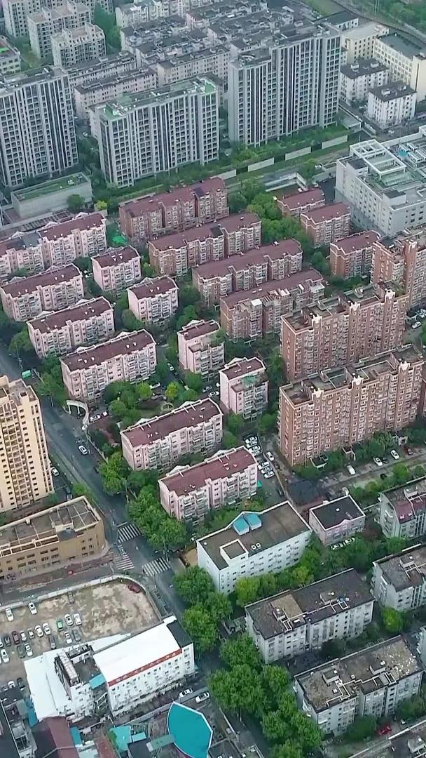 拍摄城市房屋建筑视频的预览图