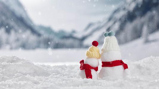 雪山雪花背景浪漫优雅雪雪背景视频的预览图
