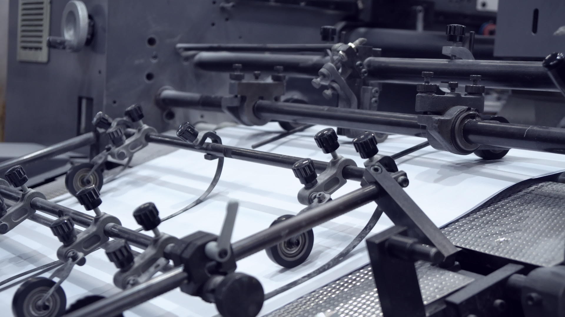 机器在印刷厂工作视频的预览图