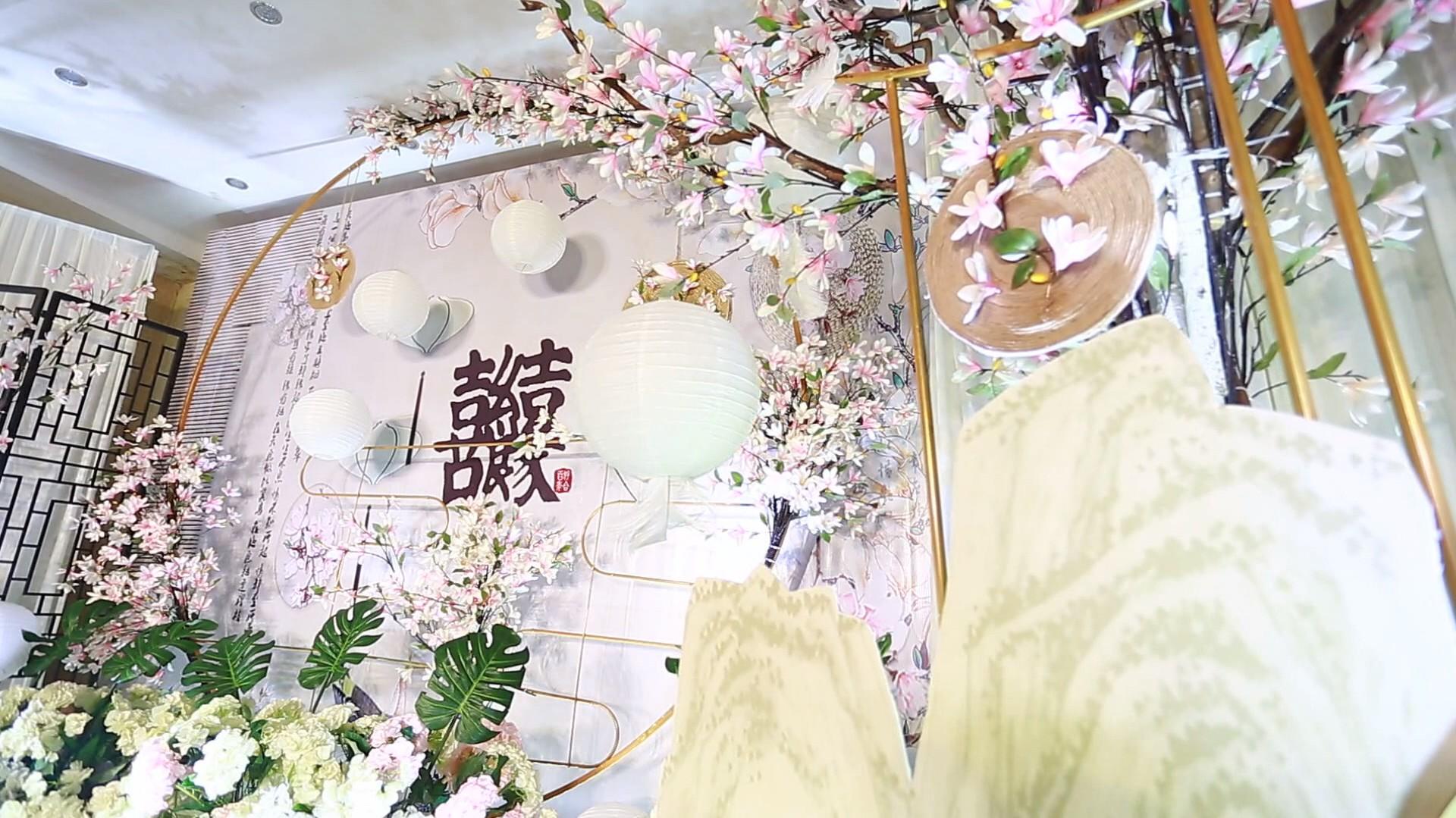 新中式婚礼场景视频的预览图