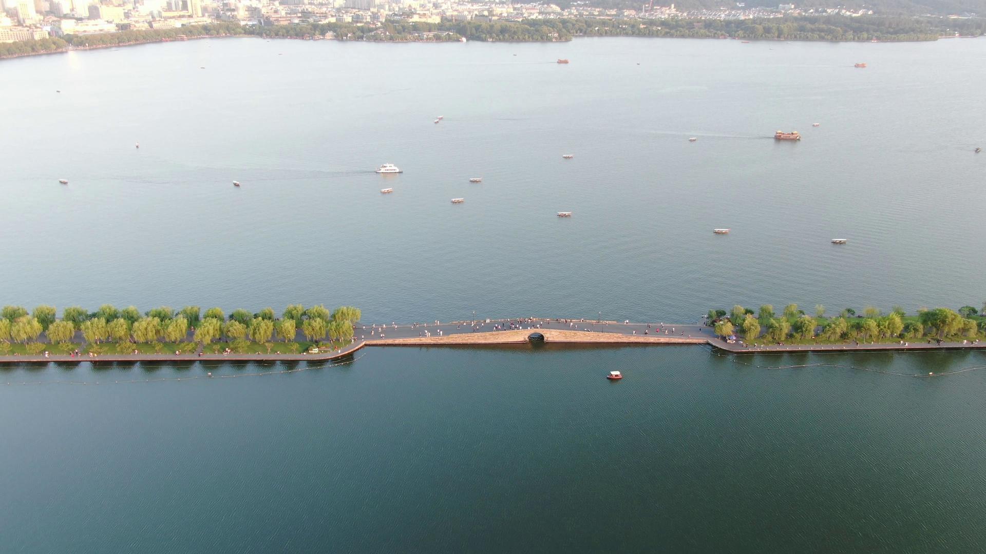 航拍杭州西湖断桥视频的预览图