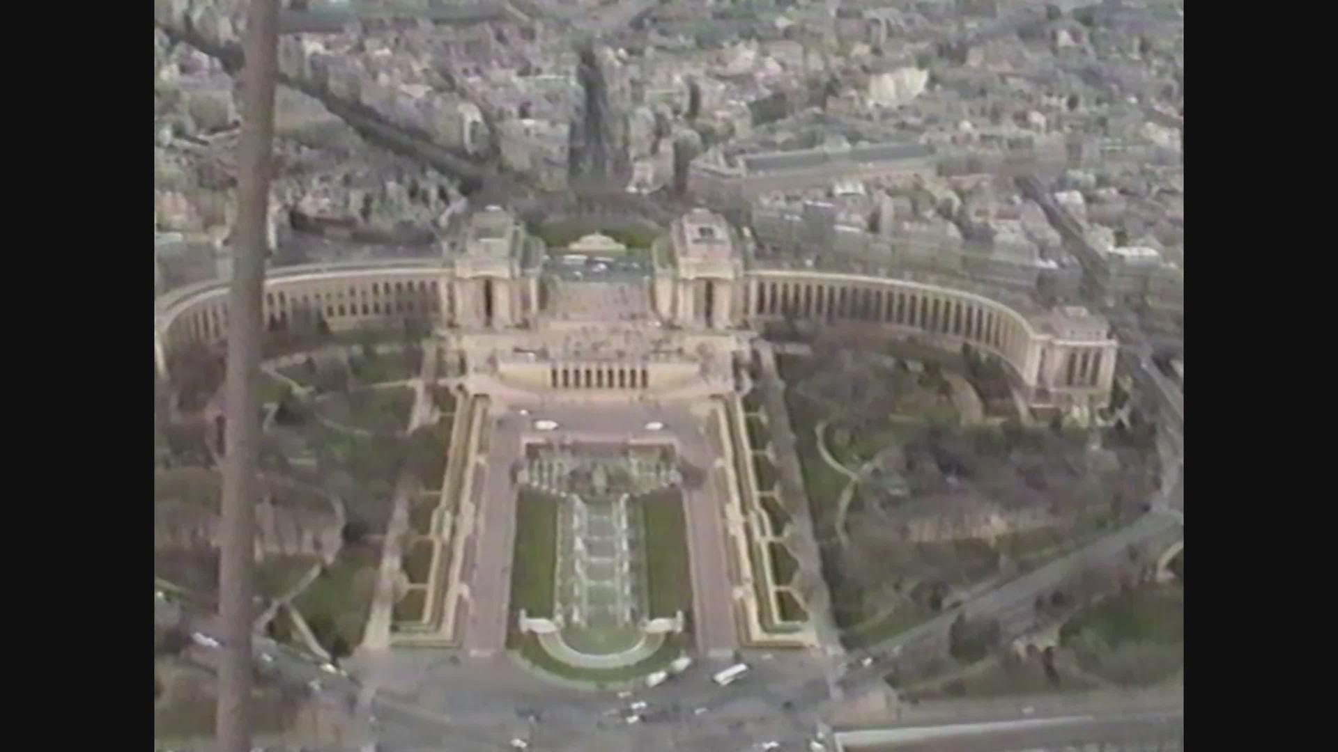 在法国巴黎1988年法郎2号视频的预览图