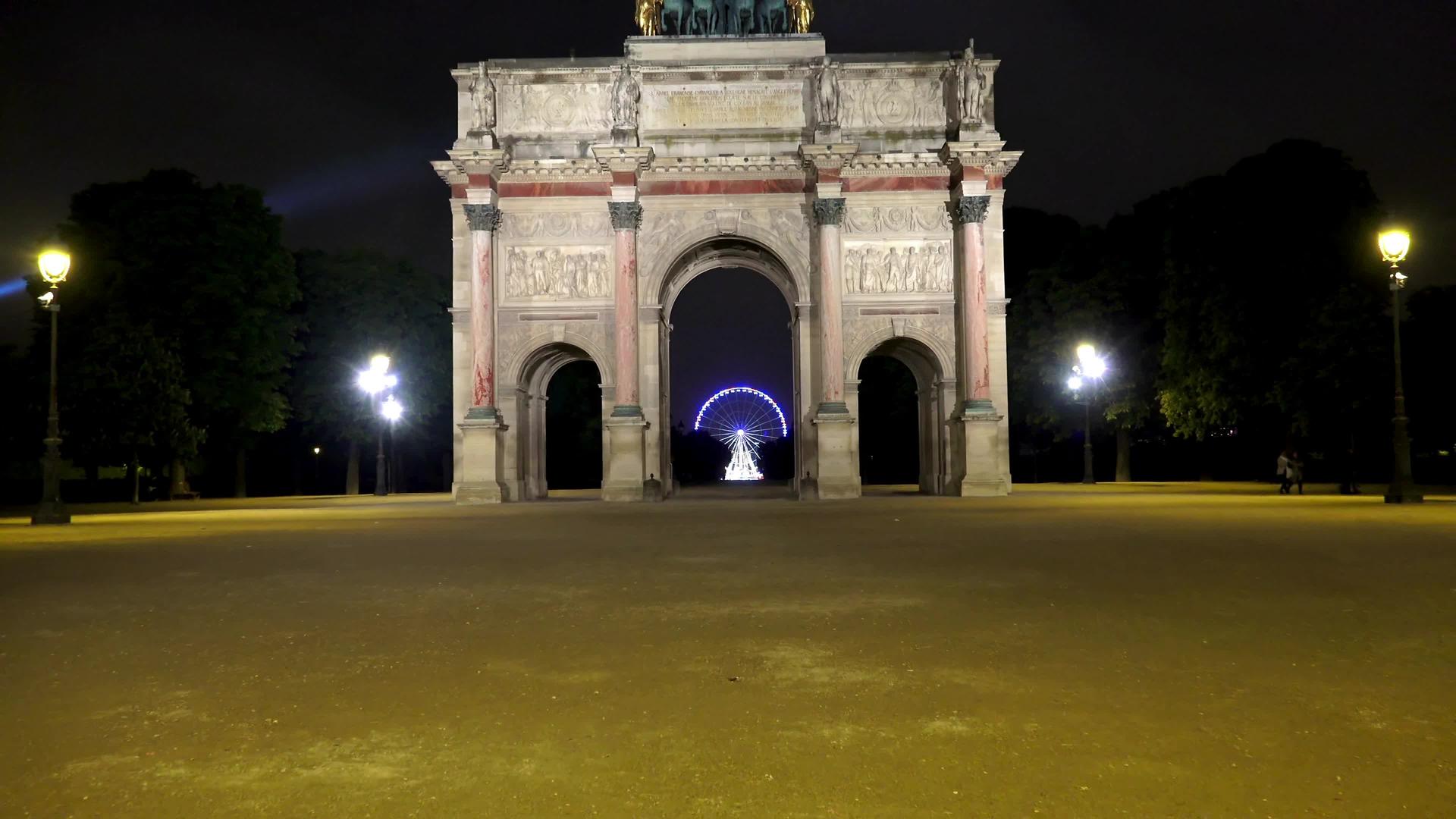 晚上在法国巴黎看到埃菲尔塔的灯光视频的预览图