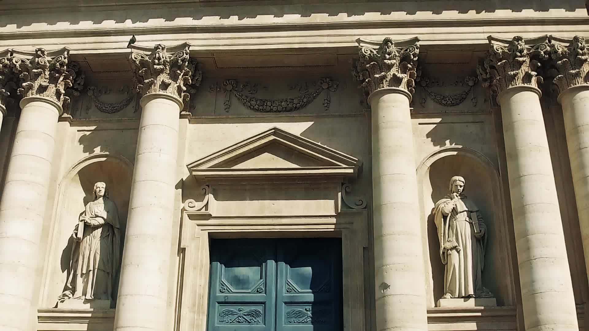 法兰西州索邦大学历史建筑的外观视频的预览图