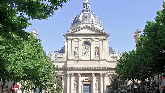 法国巴黎邦大学古老的历史建筑Sorbonne视频的预览图