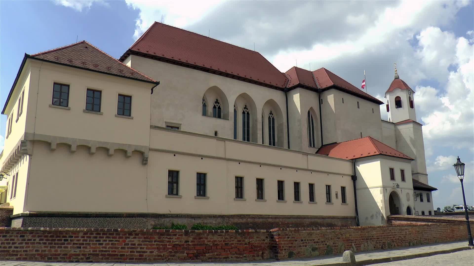 西切共和国的斯皮尔伯克城堡视频的预览图