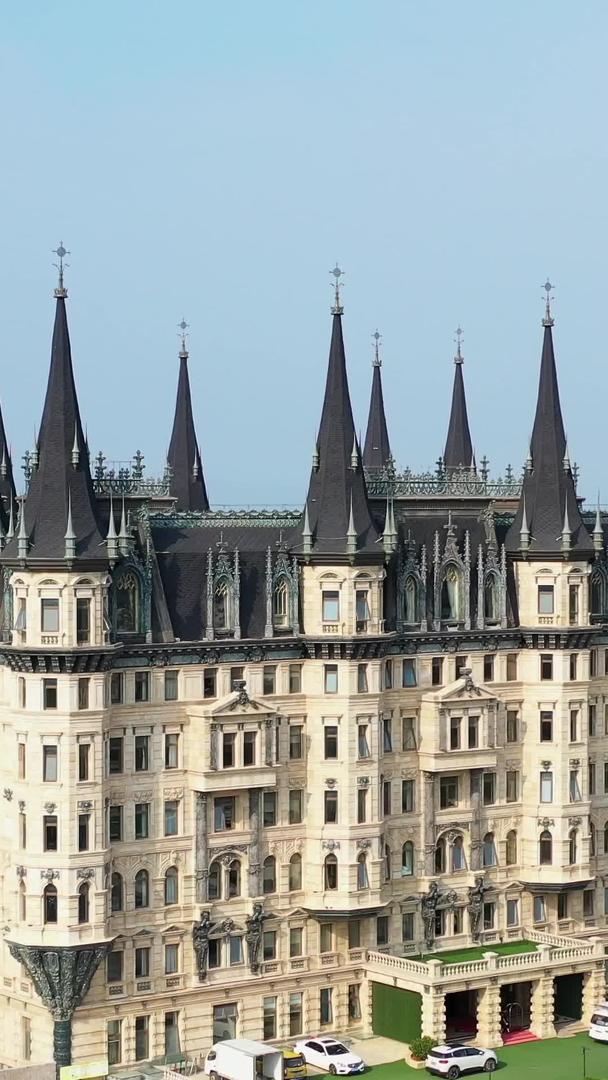 欧式建筑航拍海边城堡视频的预览图