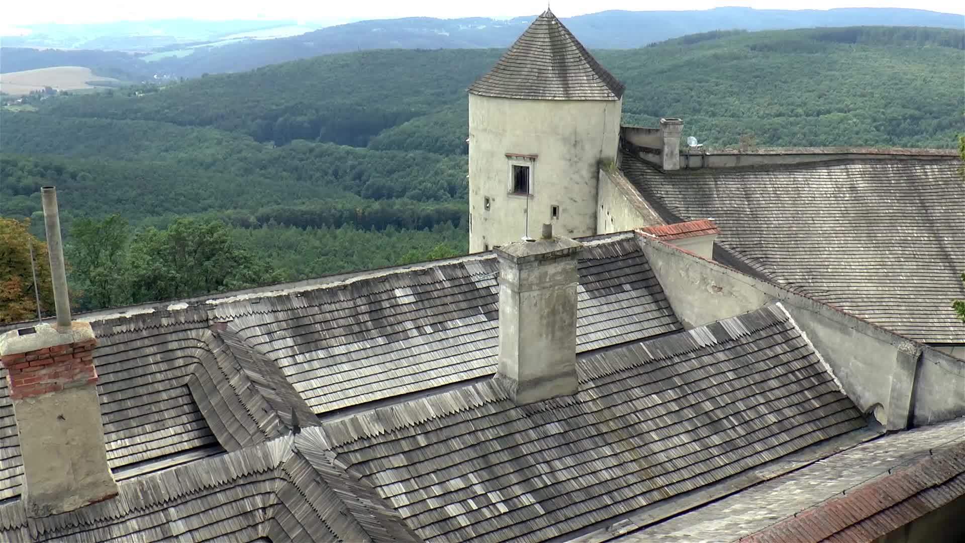 捷克摩拉维亚的布赫洛夫城堡视频的预览图