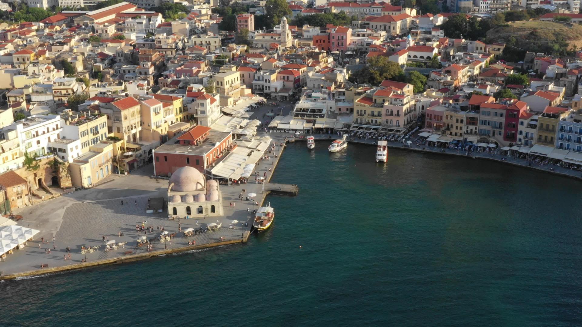 无人机在空中观看威尼斯港口视频的预览图