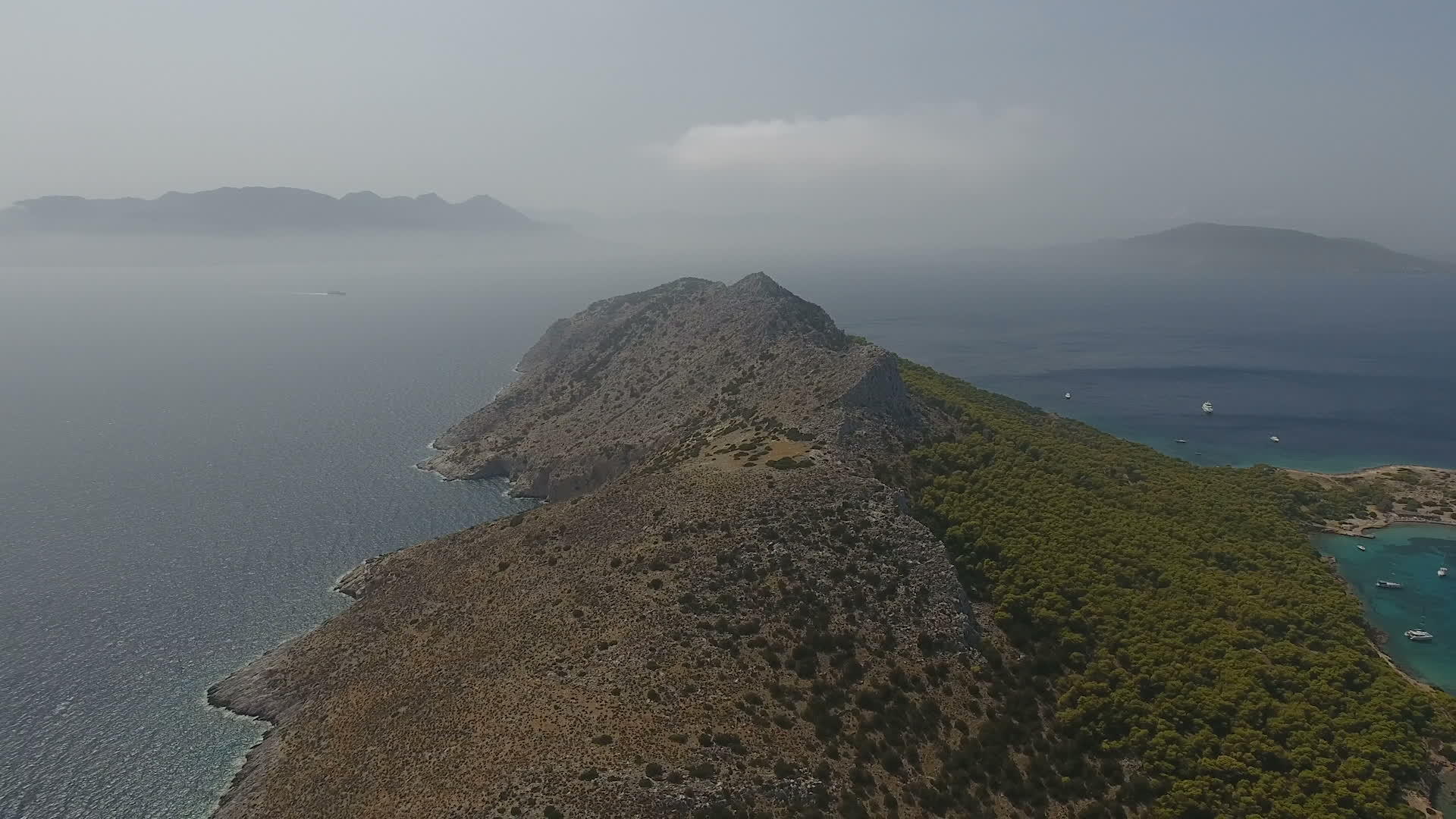 莫尼岛在灰烬中的沙龙裂缝视频的预览图