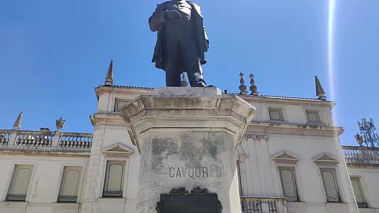 加里瓦尔迪的帕杜瓦雕像视频的预览图