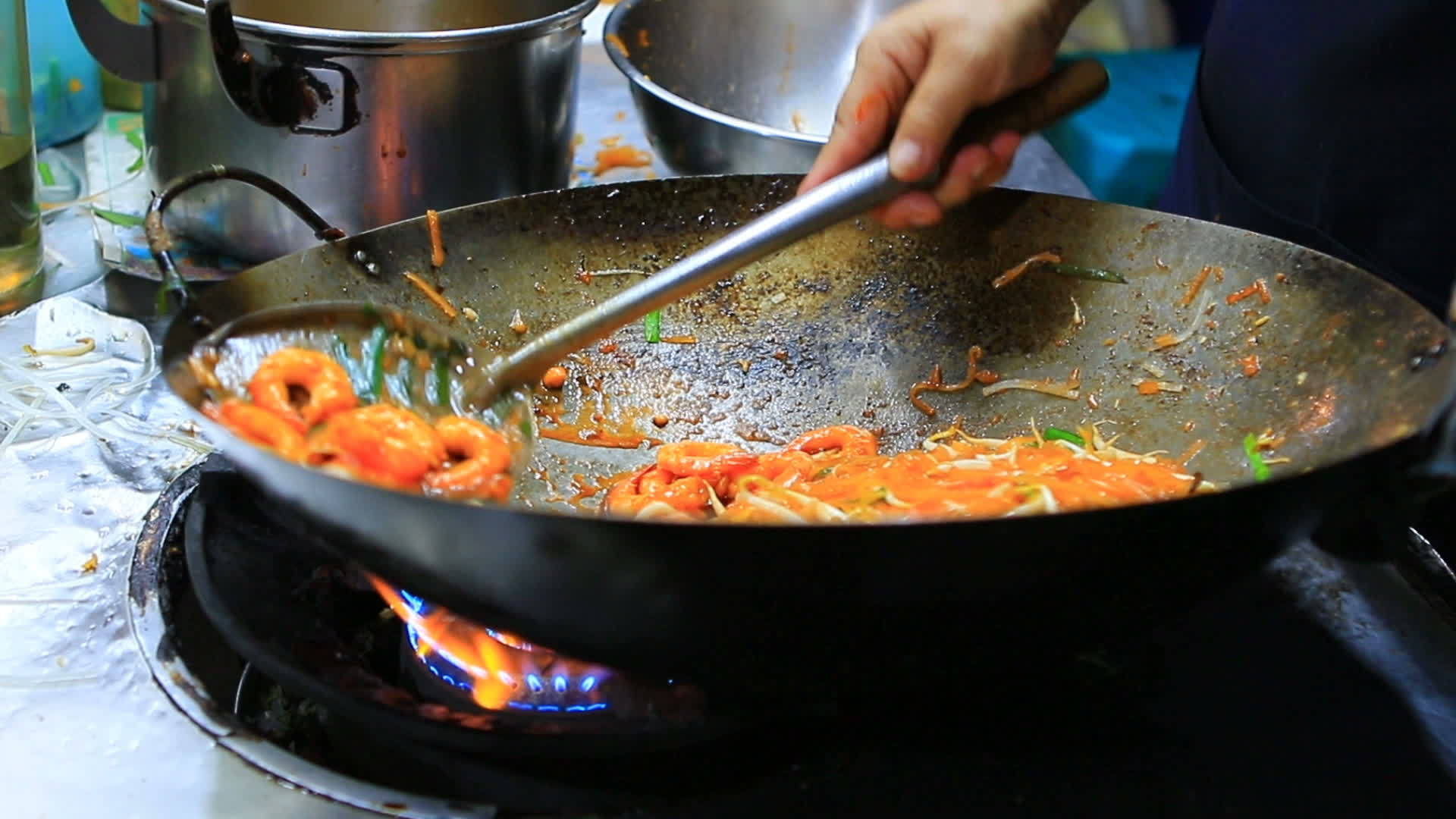 Bangkokhayland街头烹饪食品视频的预览图
