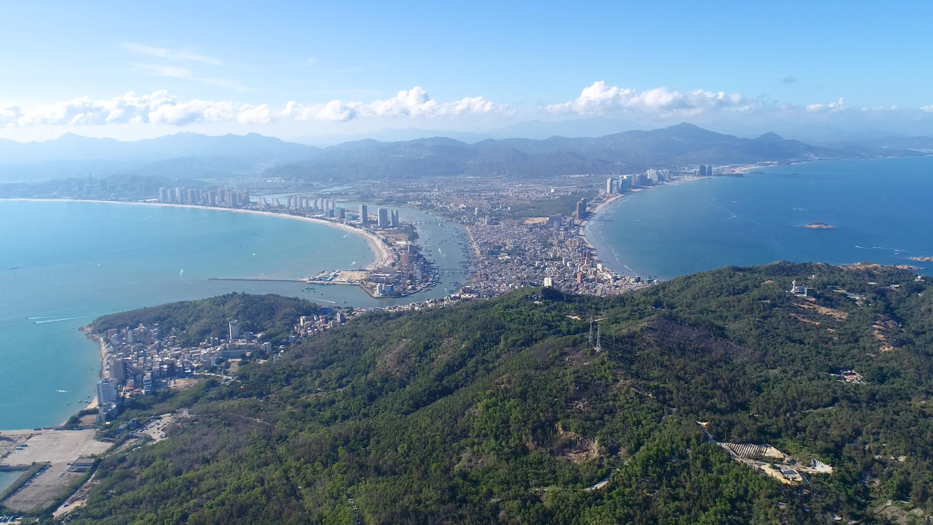 4K惠州双月湾航拍视频的预览图