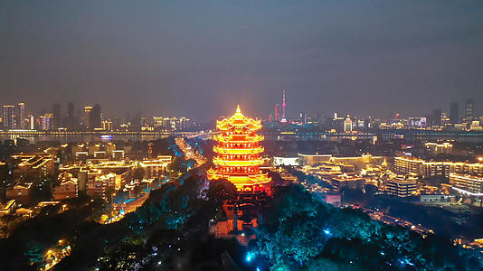 航拍城市风光武汉地标夜景黄鹤楼古建筑灯光4k素材视频的预览图