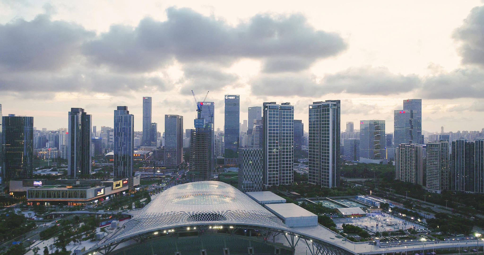 深圳后海建筑群4K航拍视频的预览图
