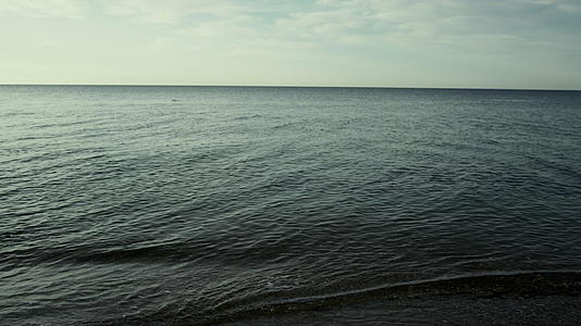 海水背景在外面平静的大自然中平静视频的预览图