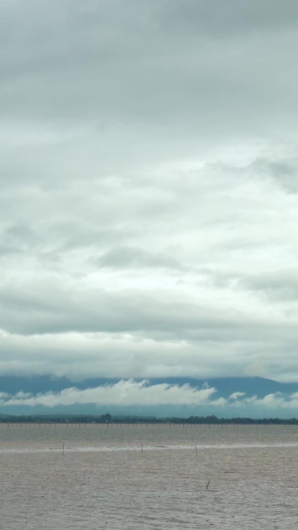 东南亚泰国北部湖泊阴云密布延时集合视频的预览图