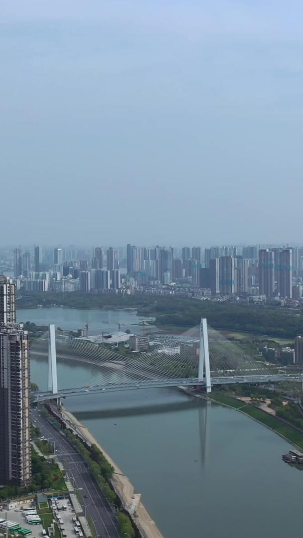 武汉城市天际线汉江月湖桥江景素材视频的预览图
