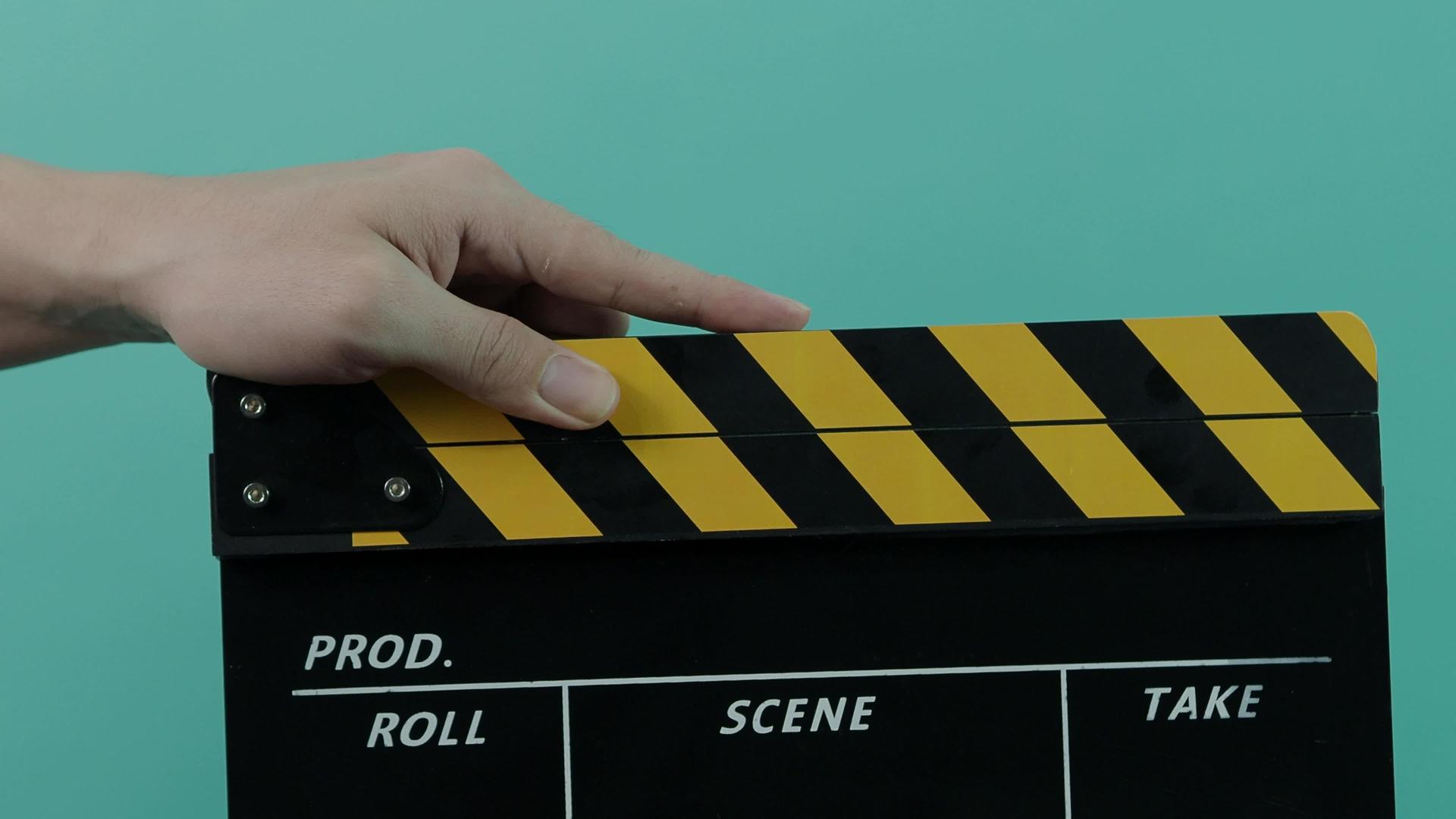 关闭电影板用手拍摄胶片视频的预览图