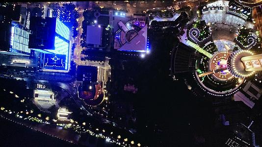 上海东方明珠俯瞰夜景视频的预览图