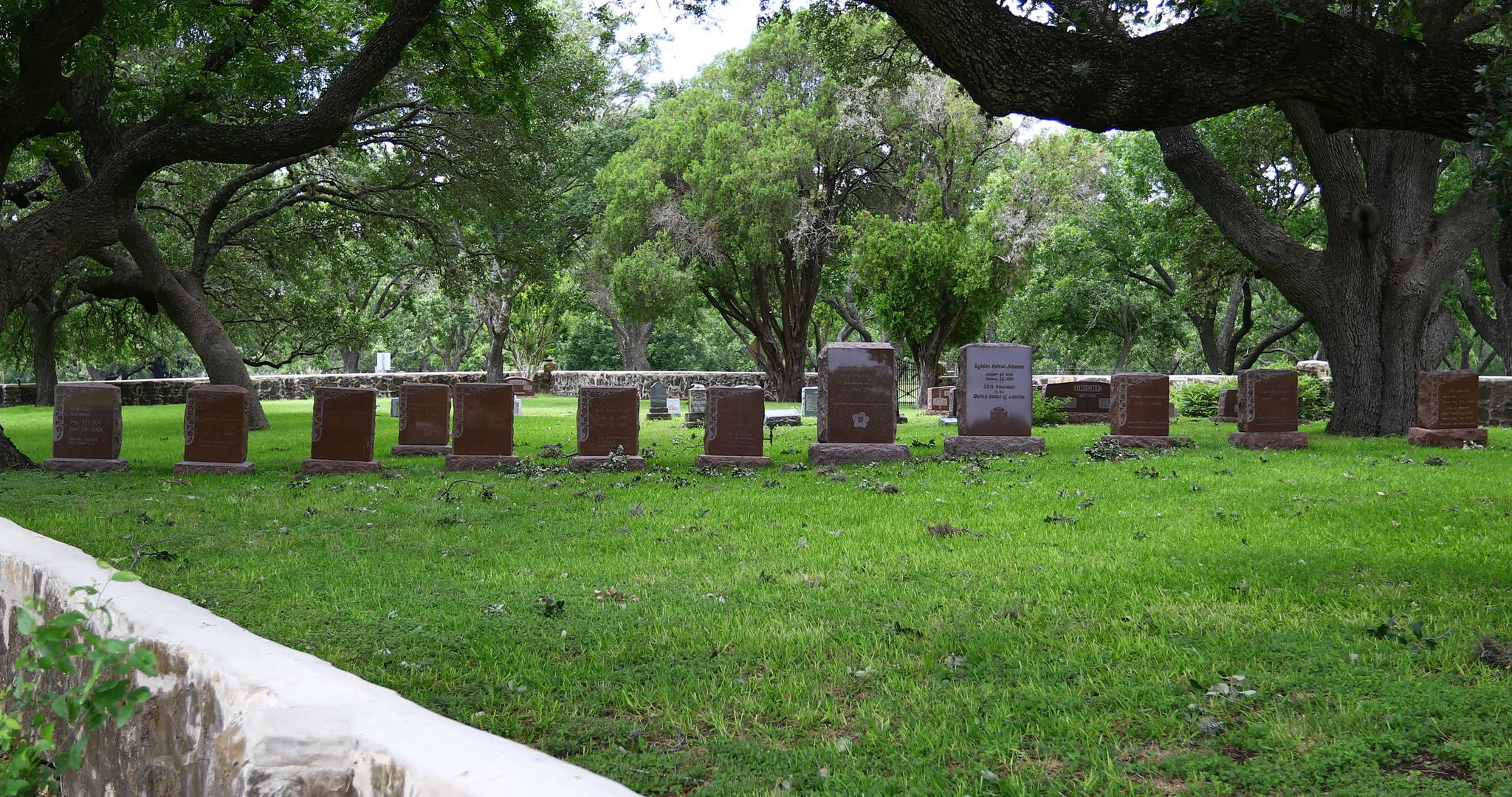 Johnson家庭公墓视频的预览图