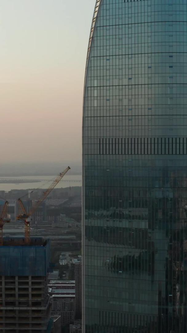 苏州国金中心航拍江苏第一高楼视频的预览图