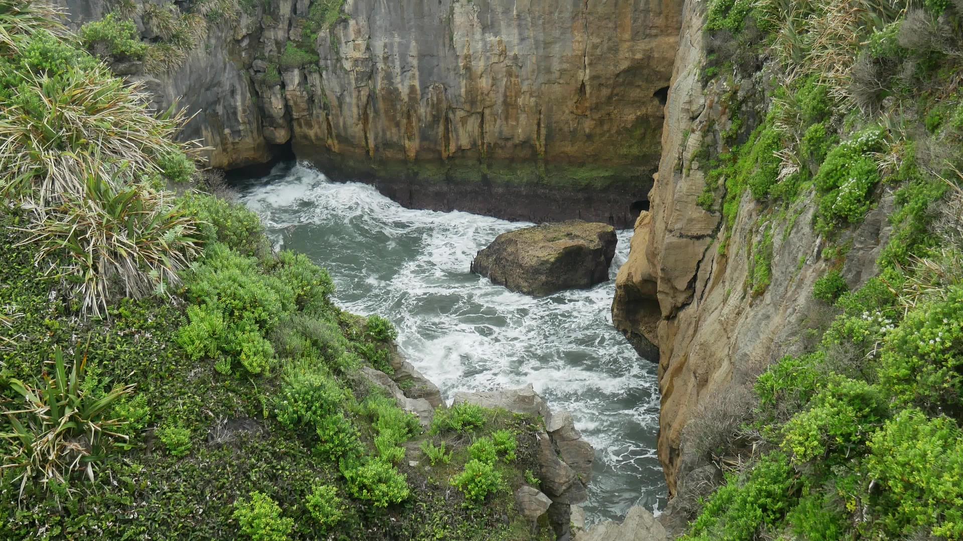 Punakaiki形成天然岩石和悬崖视频的预览图