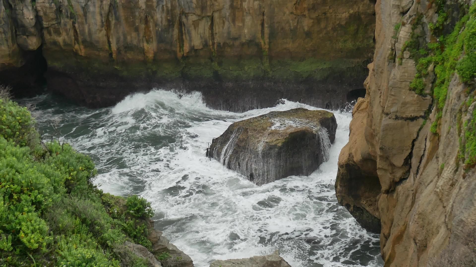 南岛Punakaiki的悬崖岩石视频的预览图