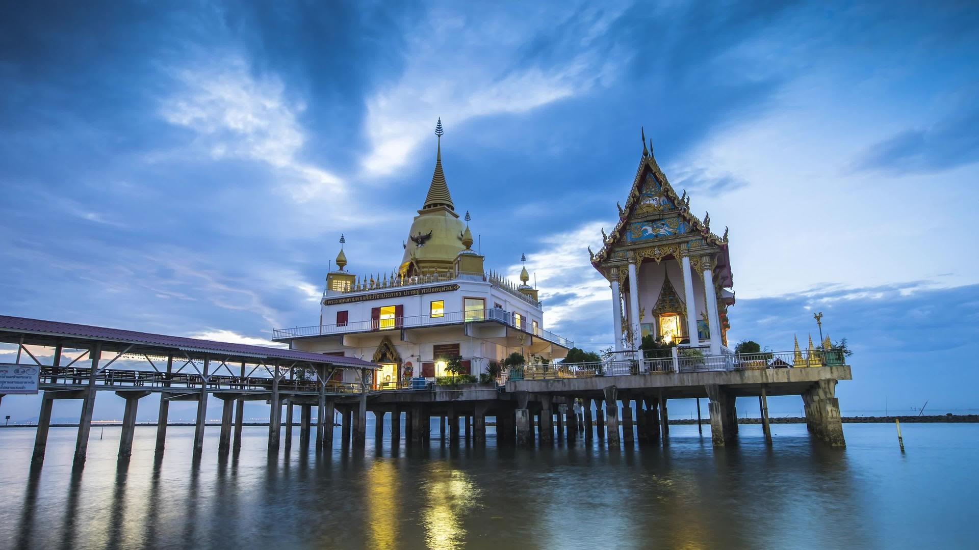 塔达泰寺建筑位于海上a视频的预览图