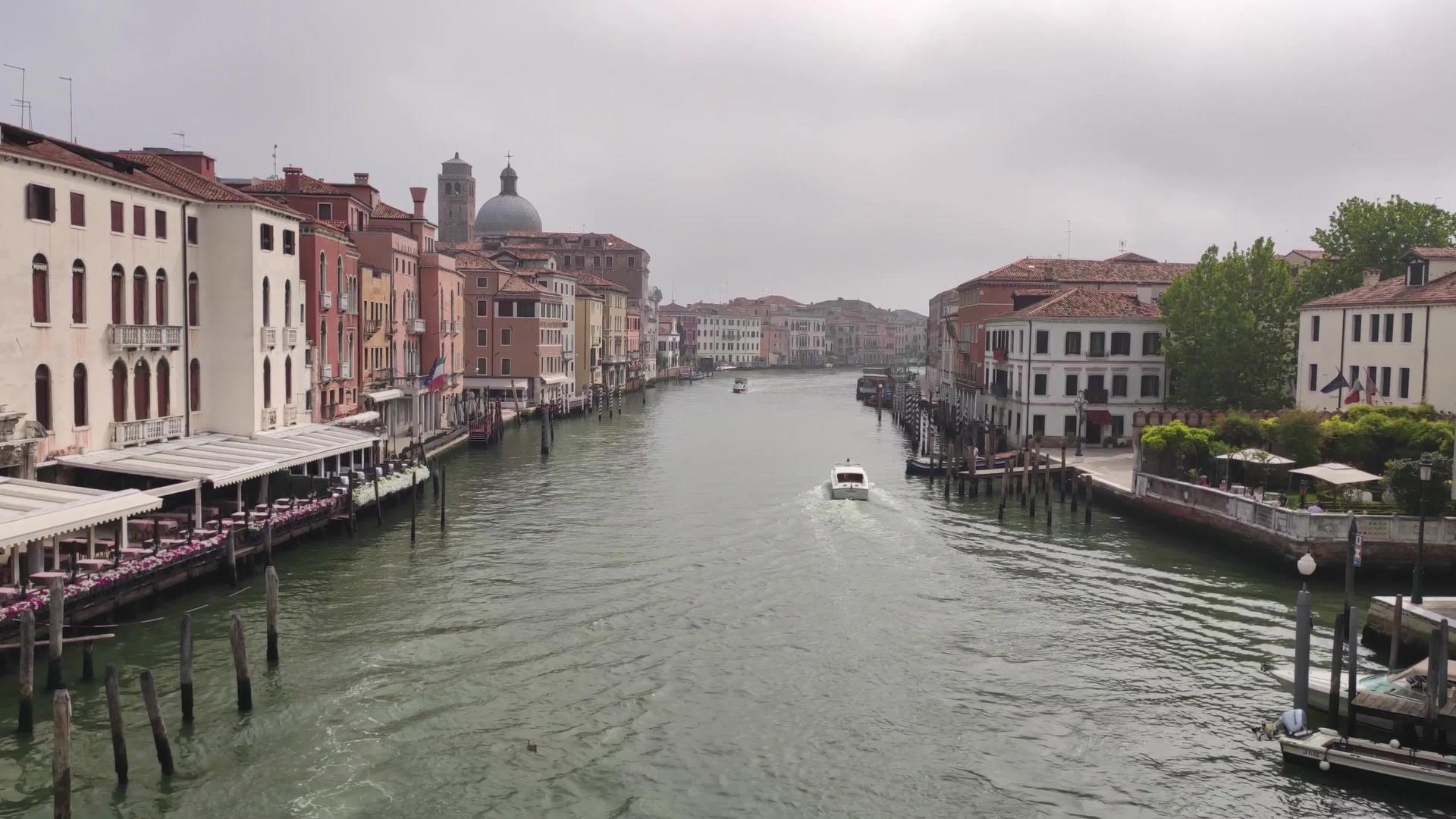 运河之光可以在意大利的雪梨中看到视频的预览图