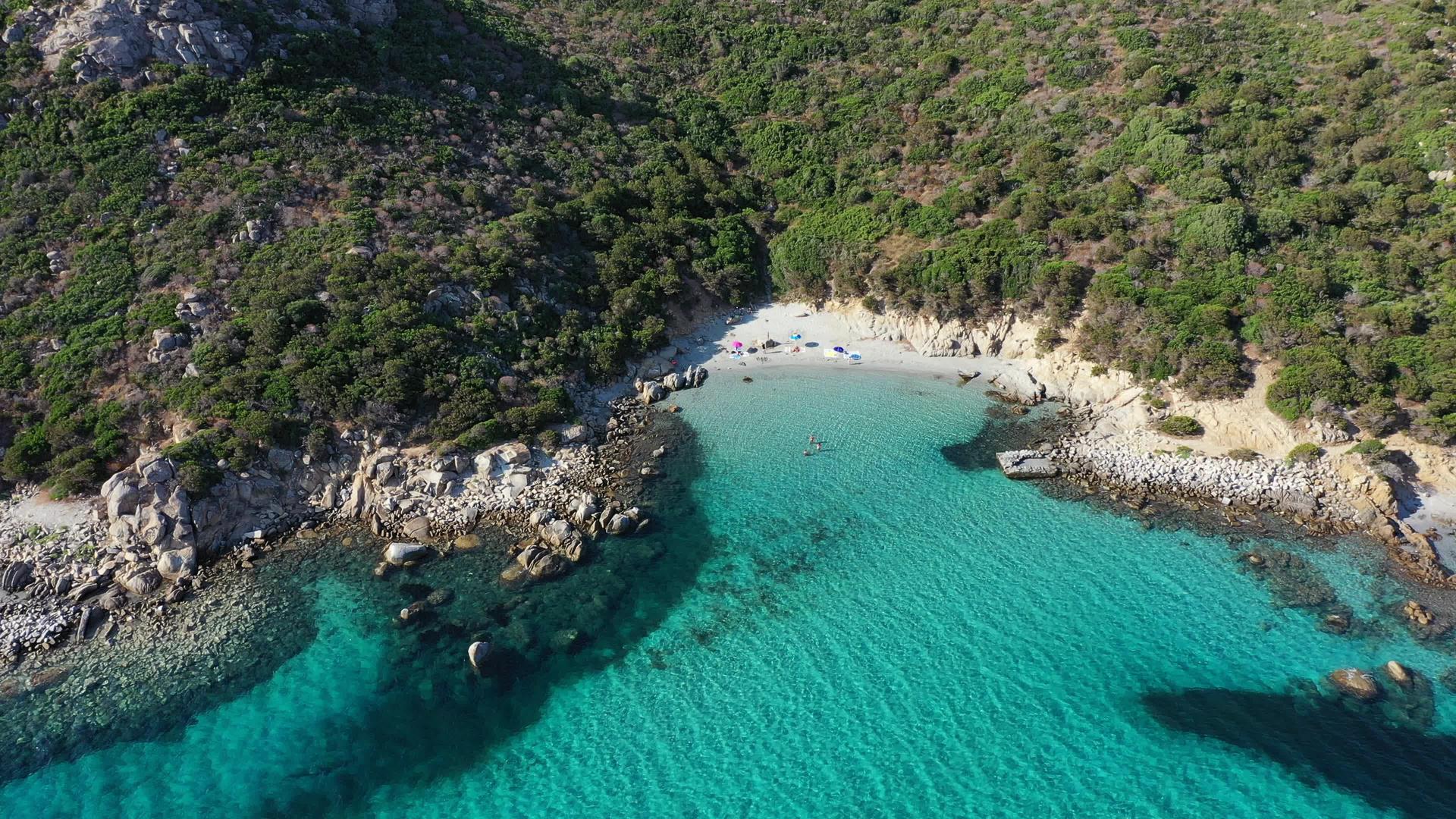 撒丁岛维拉西米乌斯无人机拍摄TorrePorto视频的预览图