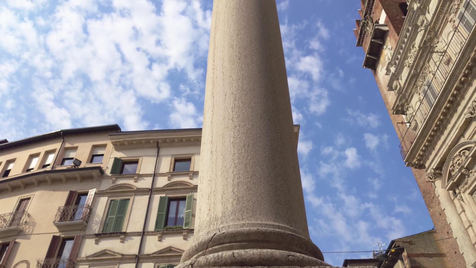 Verona5中的Piazzadelleerbe中视频的预览图