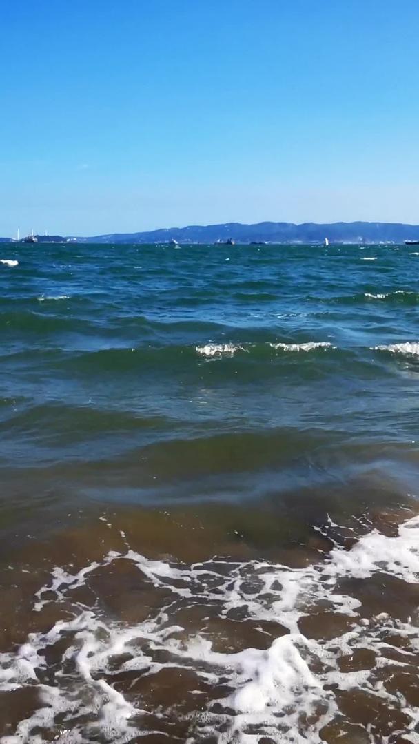 真正的海浪和波涛汹涌连绵起伏视频的预览图