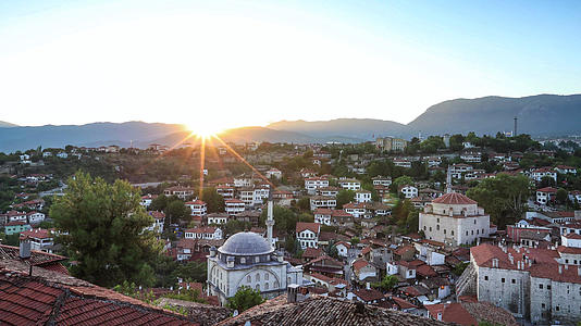 欧洲土耳其著名旅游城市番红花成老城日落延时视频视频的预览图