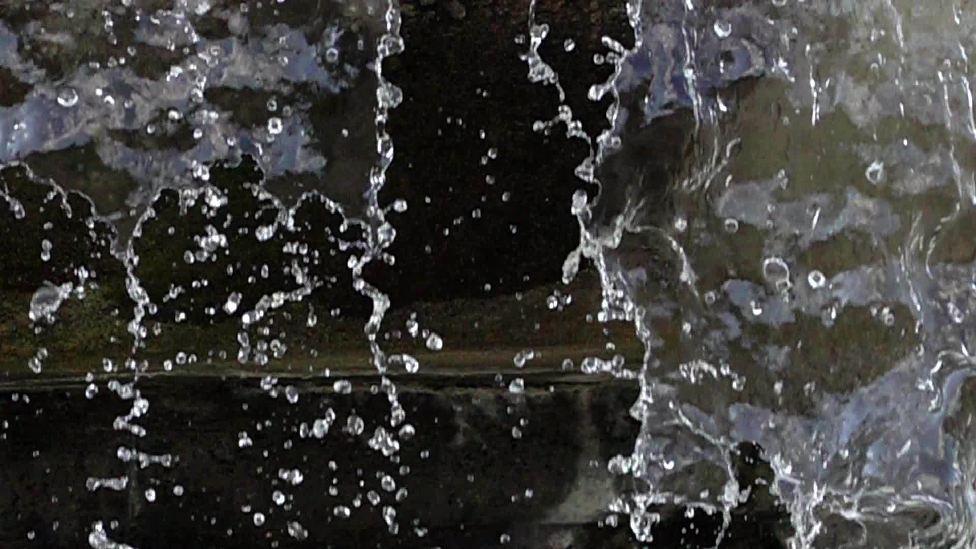 喷泉喷水和水窗帘视频的预览图